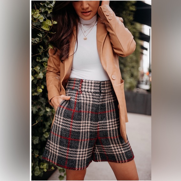 Express XXS high-waisted wool blend shorts - Picture 4 of 13